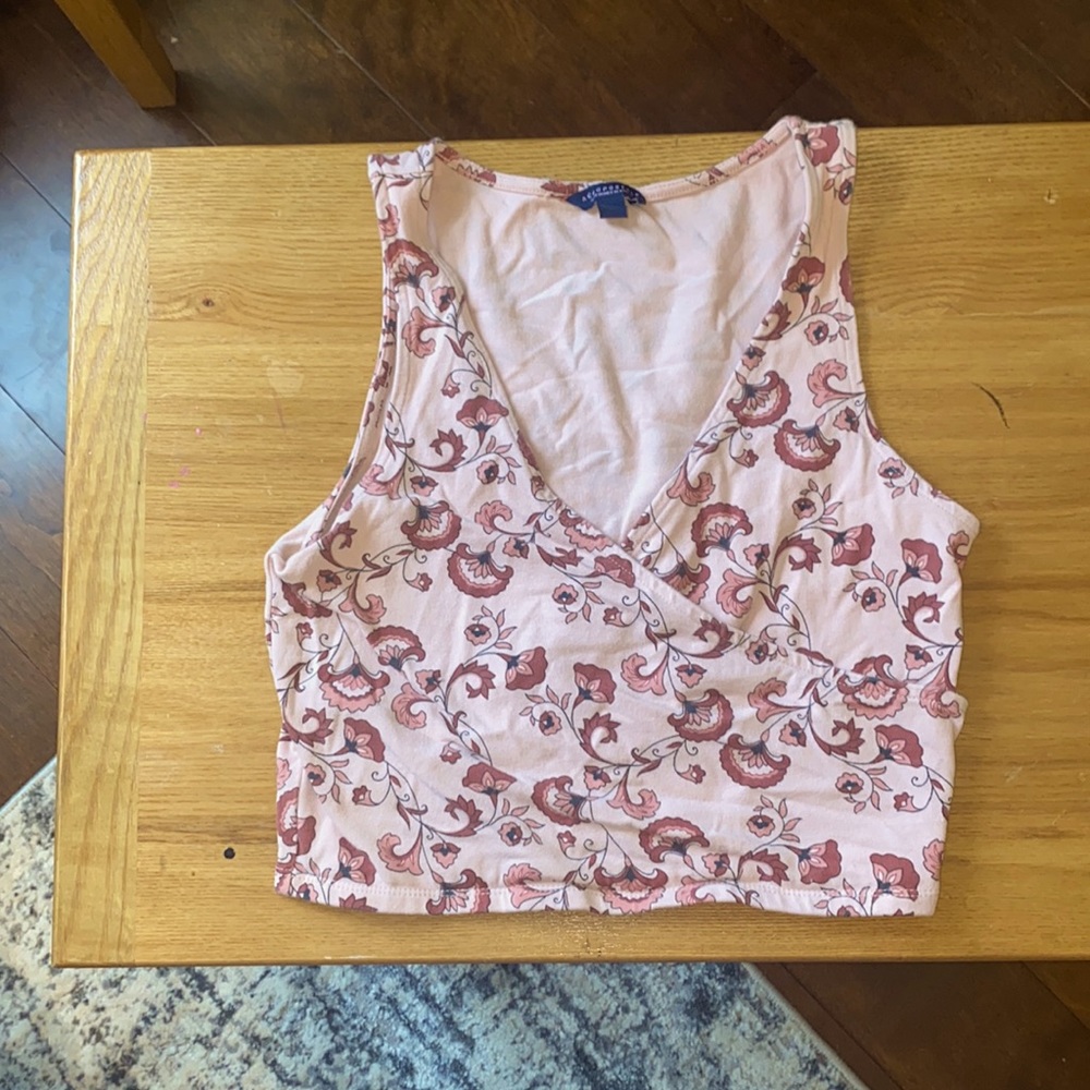AEROPOSTALE crossed front style crop-top💖 size S